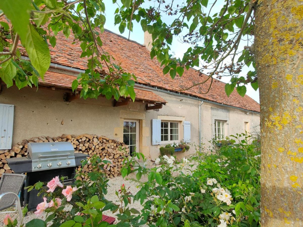 Gite De La Maison Fort Vereaux ภายนอก รูปภาพ