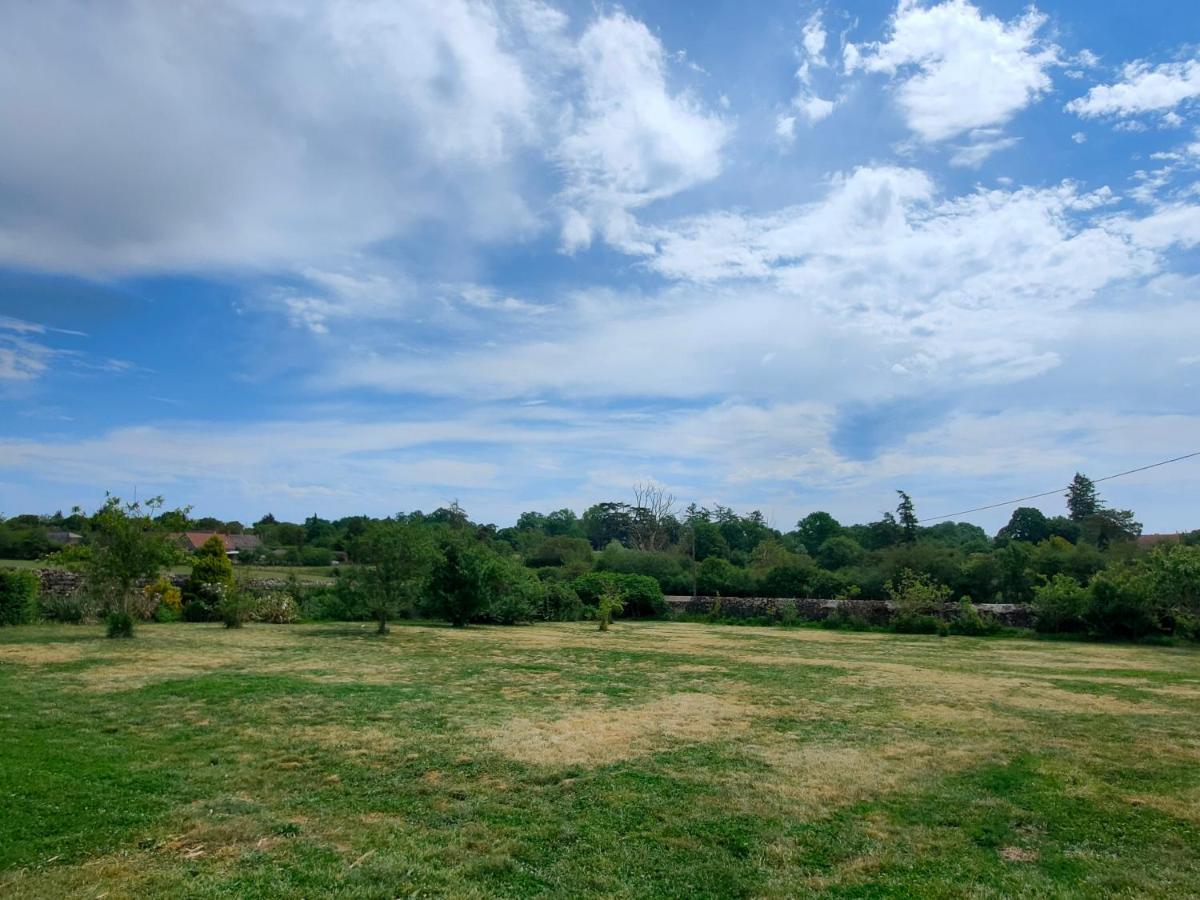 Gite De La Maison Fort Vereaux ภายนอก รูปภาพ
