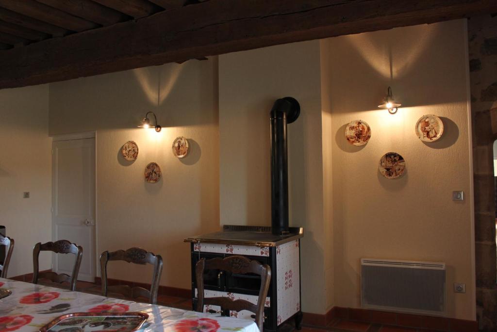 Gite De La Maison Fort Vereaux ห้อง รูปภาพ